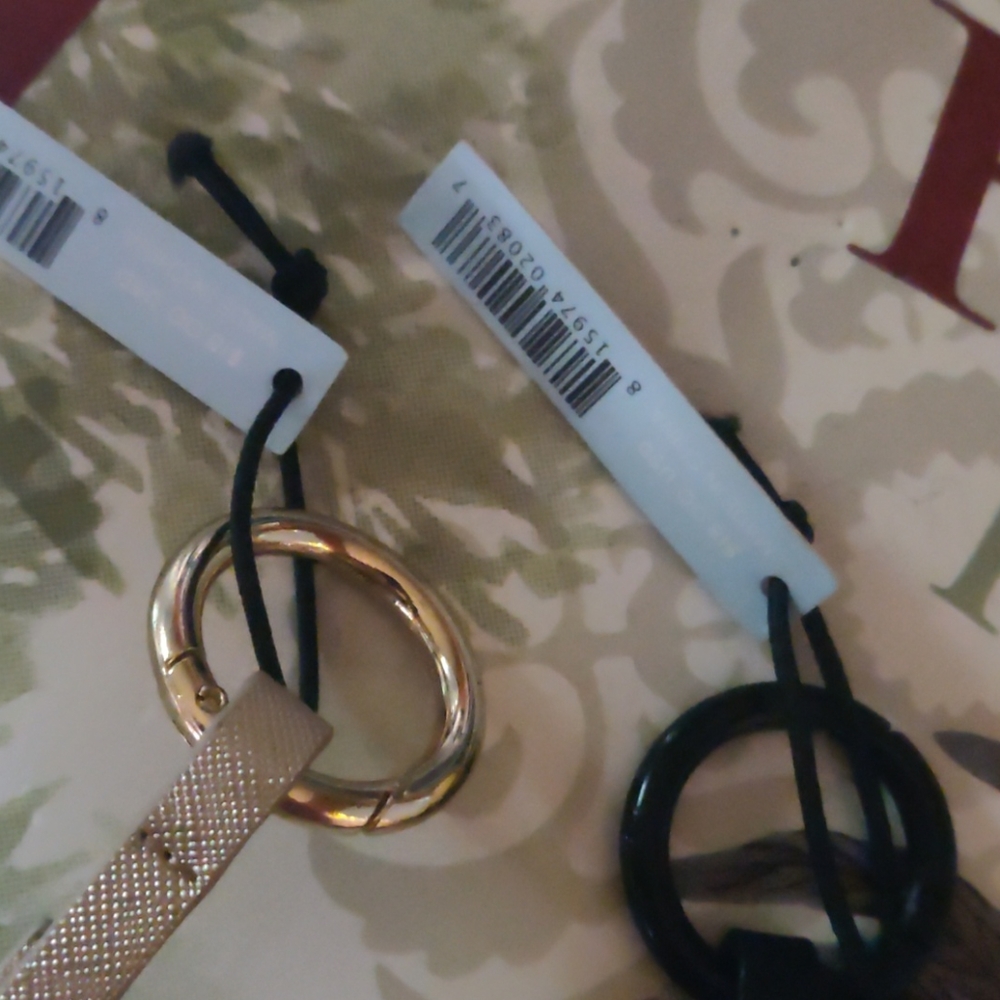 Key chains / bag tags - Picture 4 of 6